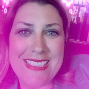 Meet your Posher, Hayley