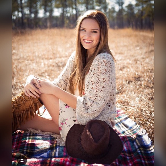 Meet Nicole ✨ The Face of Pretty Persuasions ✨ - Picture 5 of 8