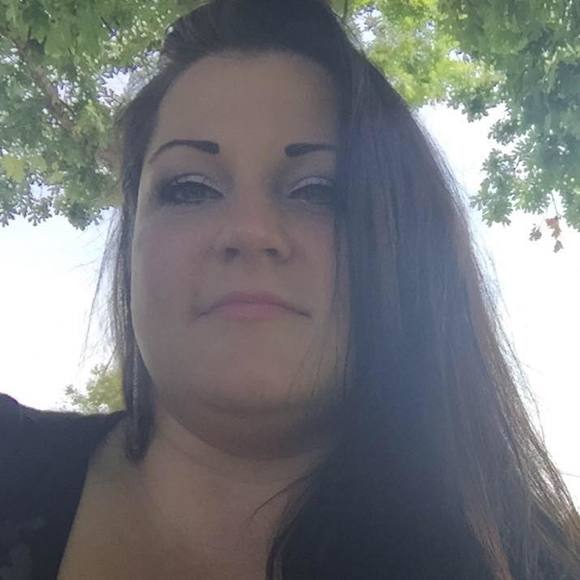 Meet your Posher, Karen - Picture 1 of 1