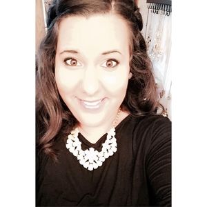 Meet your Posher, Courtney