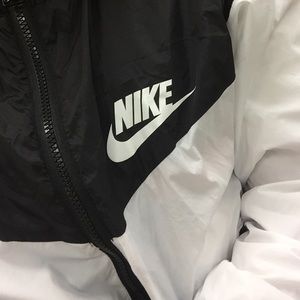 Nike windbreaker