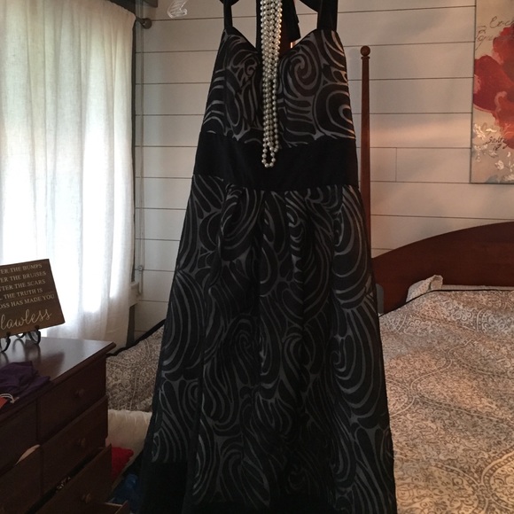 white house black market halter dress size 10