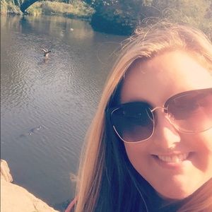 Meet your Posher, Beth