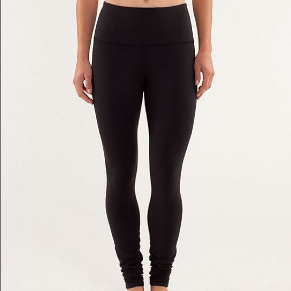 Lululemon high rise black wunder unders