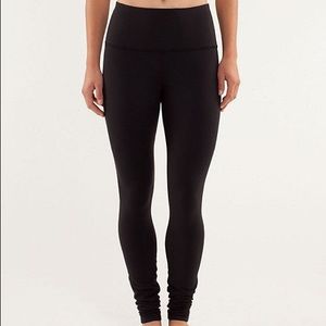 Lululemon high rise black wunder unders