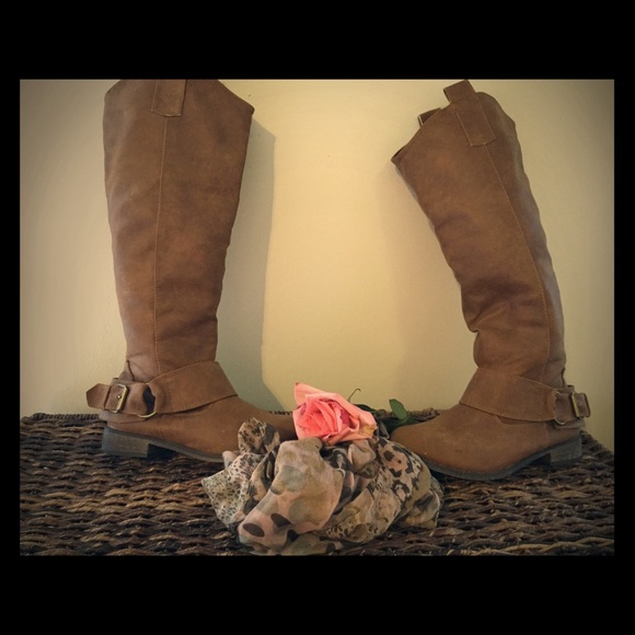 Size 8 women's boots