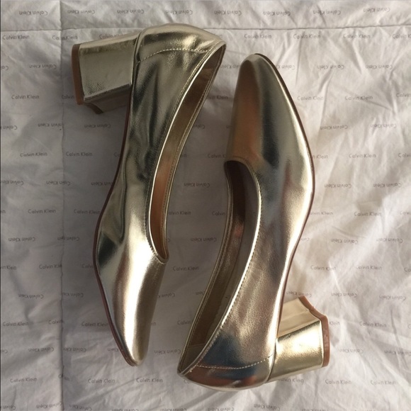 PUBLIC DESIRE GOLD KAITE BLOCK HEEL