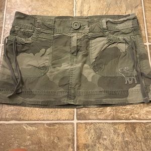 Kids Abercrombie Camo Skirt!!