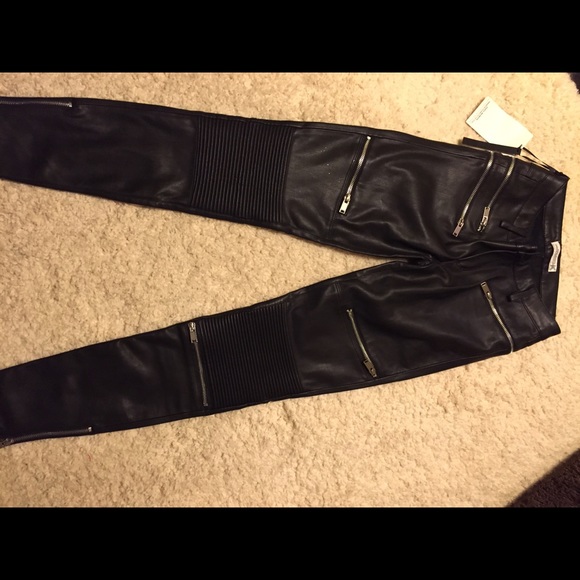 *SOLD*🔥 HOT ALERT 🔥ZARA biker leggings - Picture 2 of 4