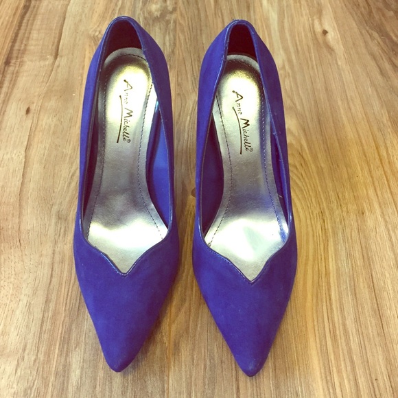 Never been worn Lulu's Blue Pointed-Toe Heels