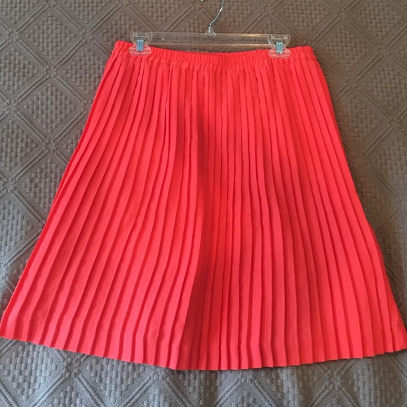 Banana republic orange coral pleated skirt
