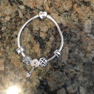 Pandora bracelet size 7.5