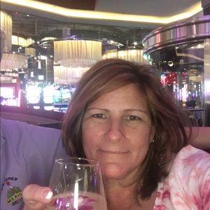 Meet your Posher, Linda