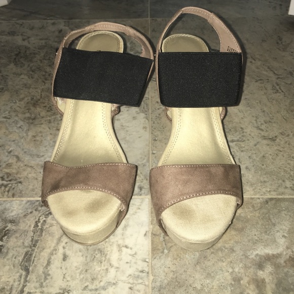 Nine West Wedges 6.5