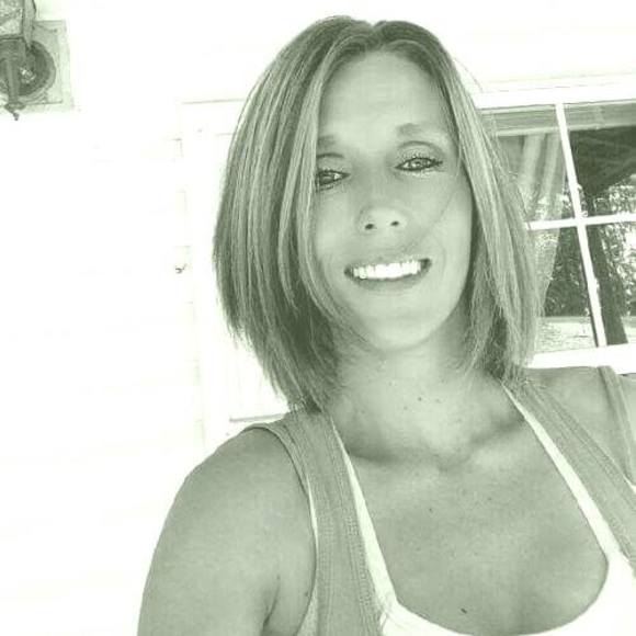 Meet your Posher, Michelle - Picture 1 of 1