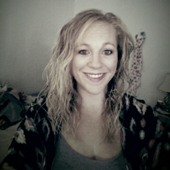 Meet your Posher, Carrie - Picture 1 of 1