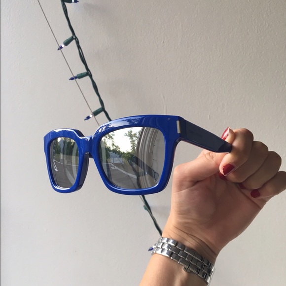 Saint Laurent Glasses - Picture 4 of 4