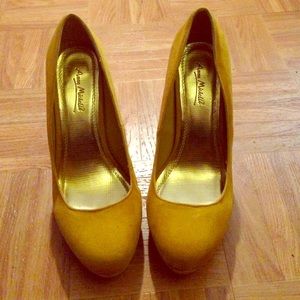 Suede mustard yellow heels