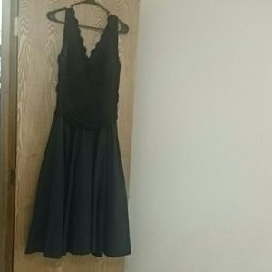 Reposhing beautiful flair Jessica Howard dress