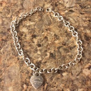 Tiffany 9.25 Silver Heart Necklace