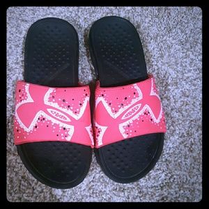 Girls Under Armor slip on sandals