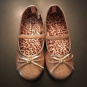 Sparkley gold toddler shoes