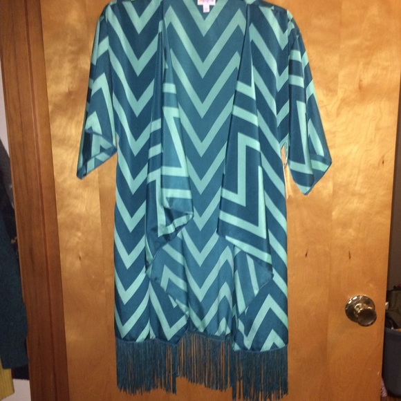 Lularoe Monroe. Size small. Chevron pattern. - Picture 1 of 4