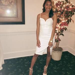 Meet your Posher, Adrienne