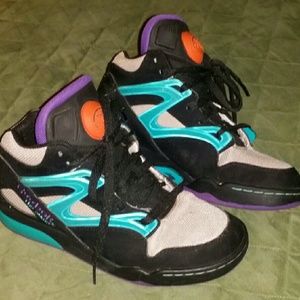 Reebok Pump Size 4 youth or Ladies