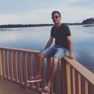 Meet your Posher, Chris