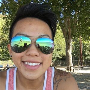 Meet your Posher, Tina