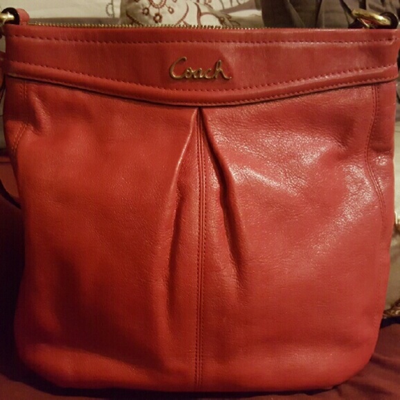 Coach Handbags - 🍒 Coach shoulder bag