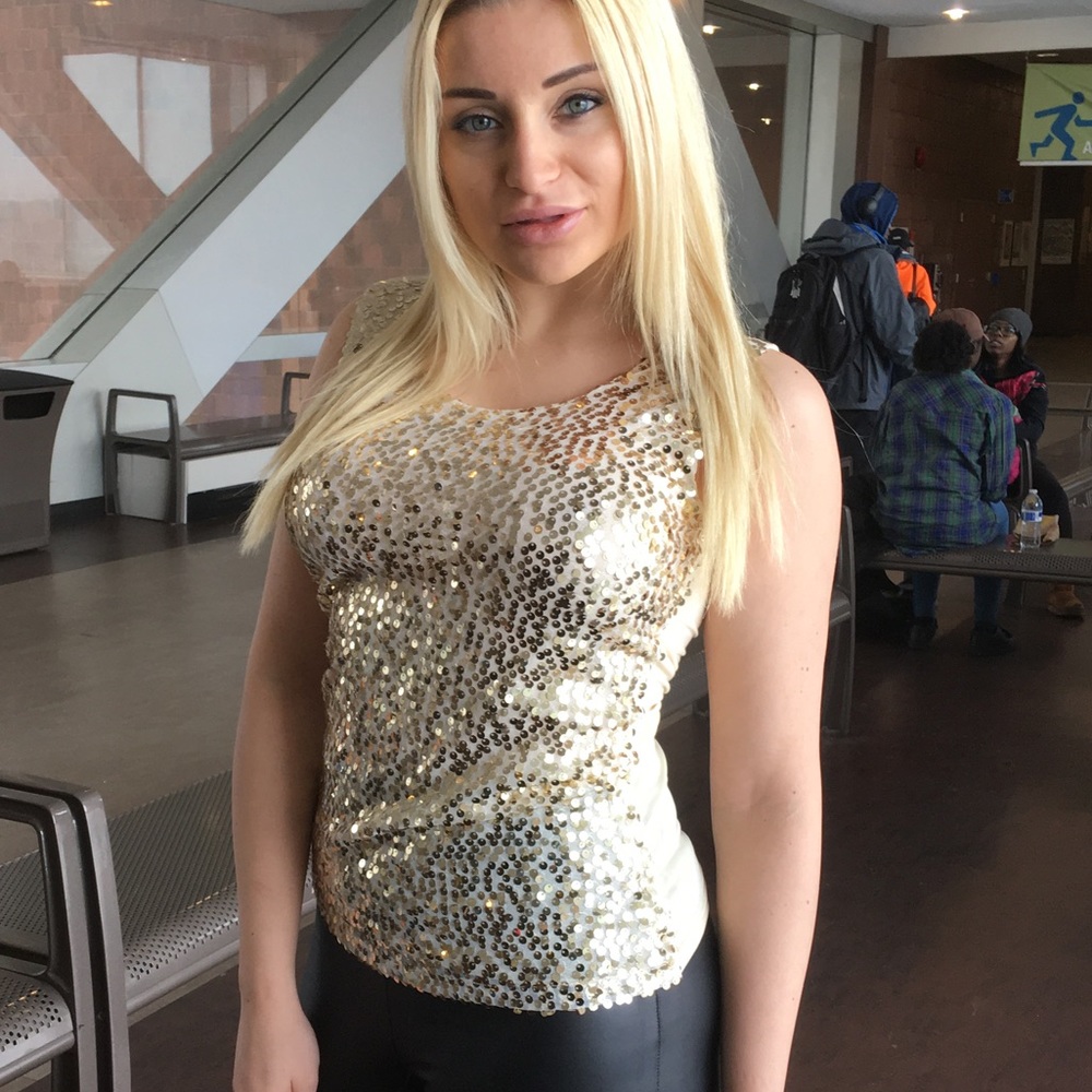 Fabulous Gold Sequin Tank, Perfect for Holidays! - Picture 3 of 4