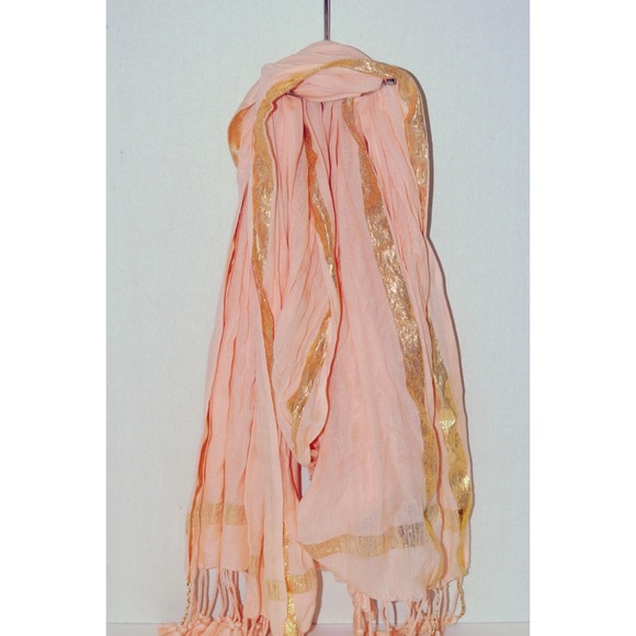 Gorgeous Vince Camuto scarf with tassels