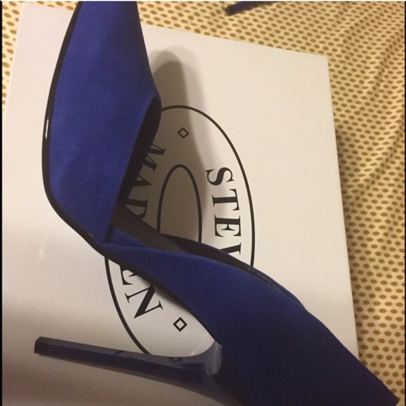 Brand New Steve Madden Varcitty - Picture 2 of 4