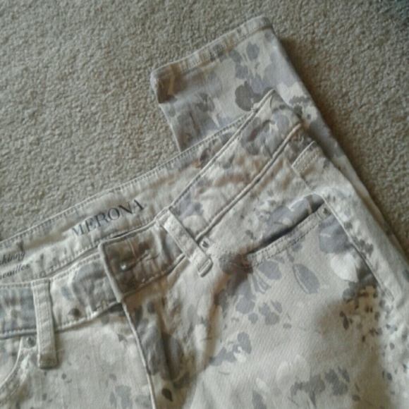 Ankle skinny pants