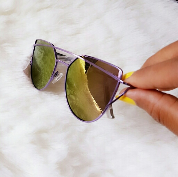 𝒞𝓁𝑒𝒶𝓇𝒶𝓃𝒸𝑒 New Sunglasses - Picture 2 of 8
