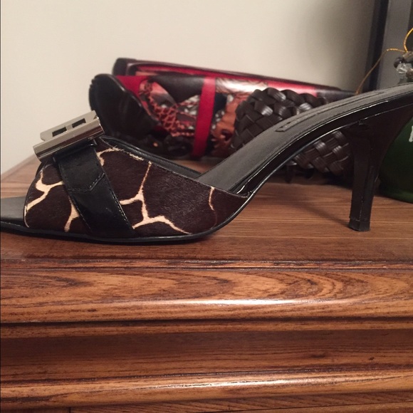 Mule shoe 9 1/2 cute as can be