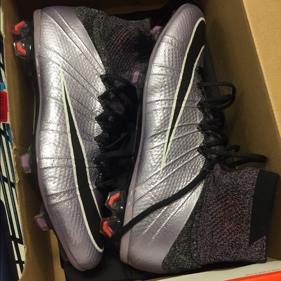Nike soccer cleats super fly
