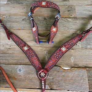 Blue and crystal tack set