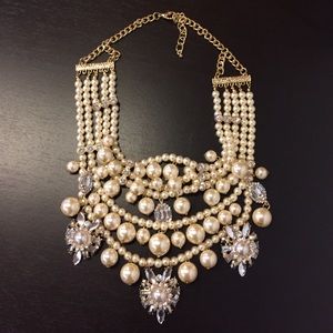 Bebe statement necklace