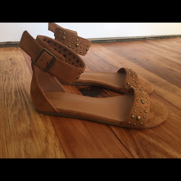 Sandals - Picture 3 of 3