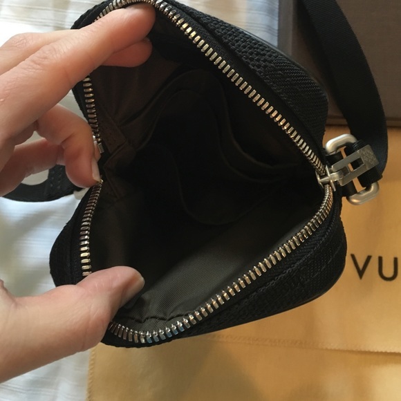 🎉HP LOUIS Vuitton canvas messenger NEW UNISEX - Picture 4 of 8