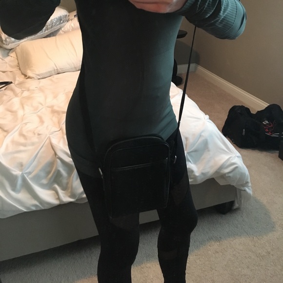 🎉HP LOUIS Vuitton canvas messenger NEW UNISEX - Picture 5 of 8