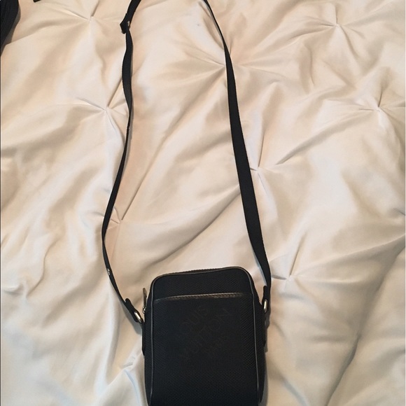 🎉HP LOUIS Vuitton canvas messenger NEW UNISEX - Picture 7 of 8