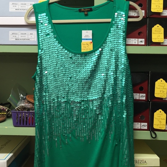 SEQUINS!!!! So cute with jeans!