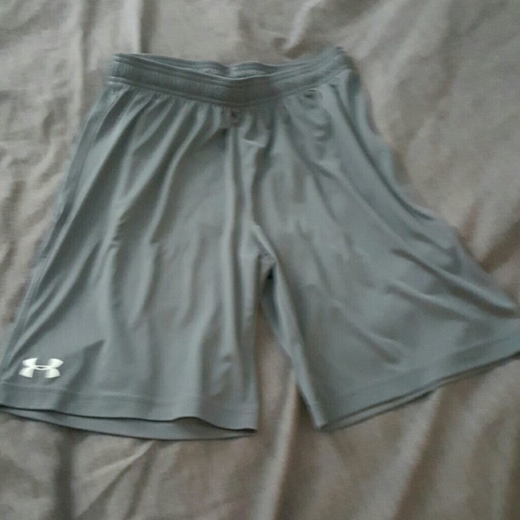 Youth XL Under Armour Basketball shorts
