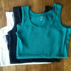 M maternity tanks - Lot of 3
