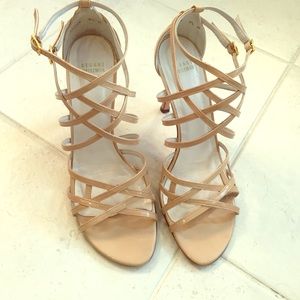 Strappy nude patent sandals