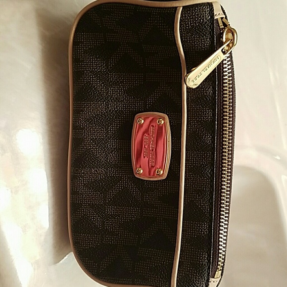 Michael kors cosmetic bag